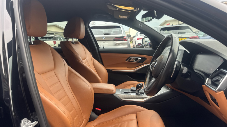 BMW 3 Series 320d MHT M Sport 4dr Step Auto [Tech/Plus Pack] Diesel Saloon